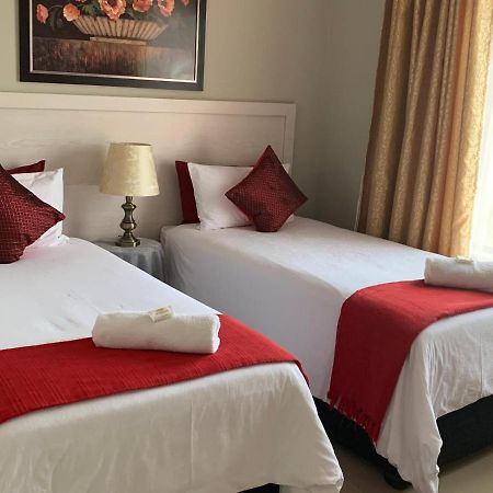 Bay Sun Lodge Richardsbaai Buitenkant foto