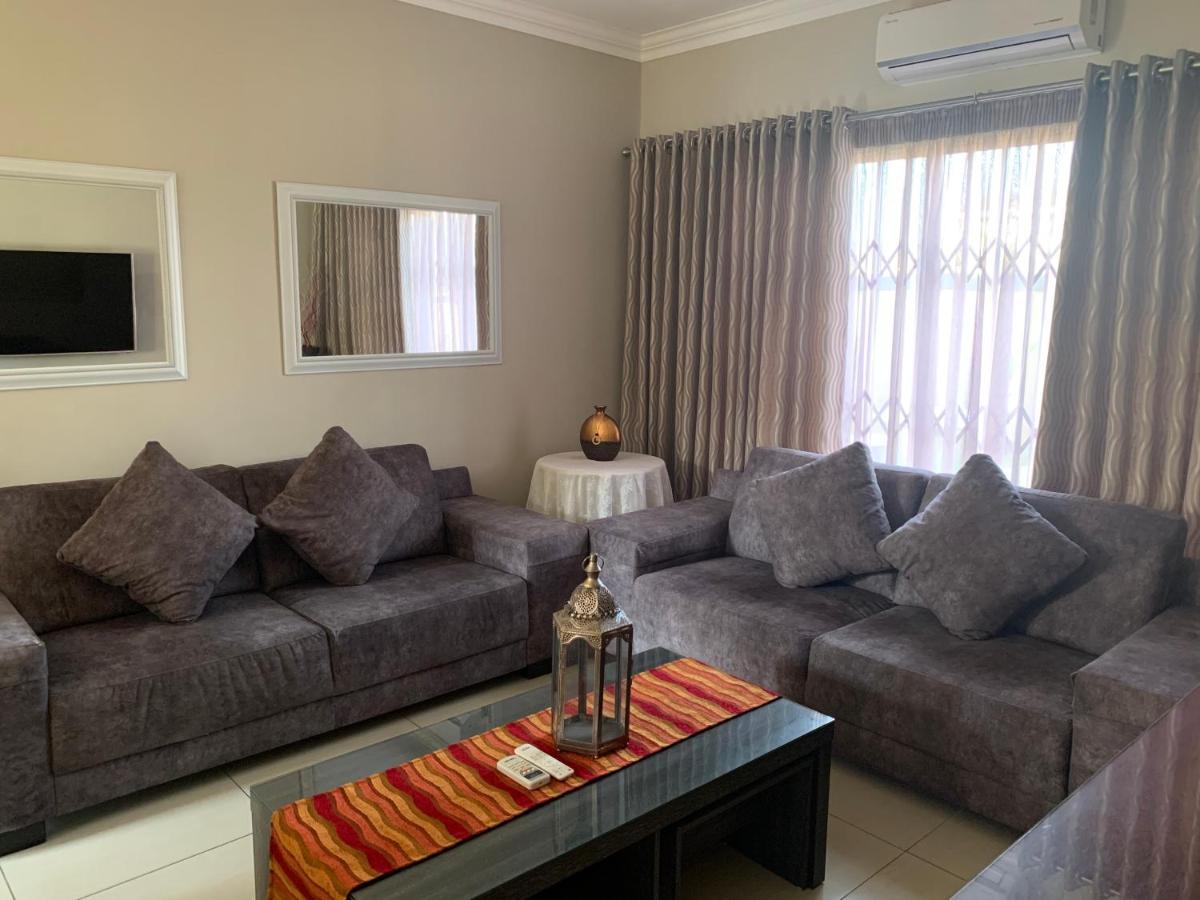 Bay Sun Lodge Richardsbaai Buitenkant foto