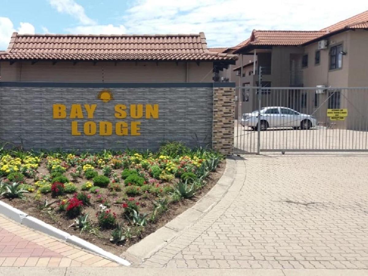 Bay Sun Lodge Richardsbaai Buitenkant foto